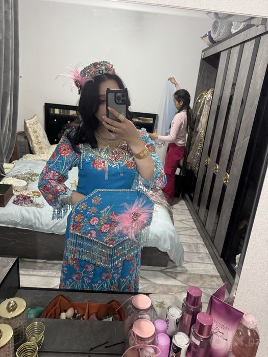Платье с стразами национальный