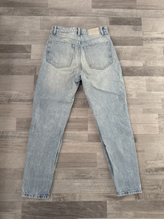 светло сини дънки