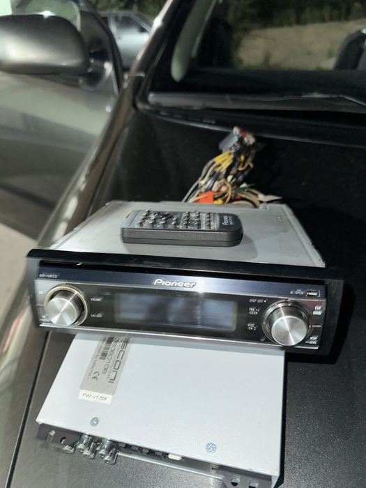 Магнитофон для автомобиля Pioneer 88 и процессор Masconi