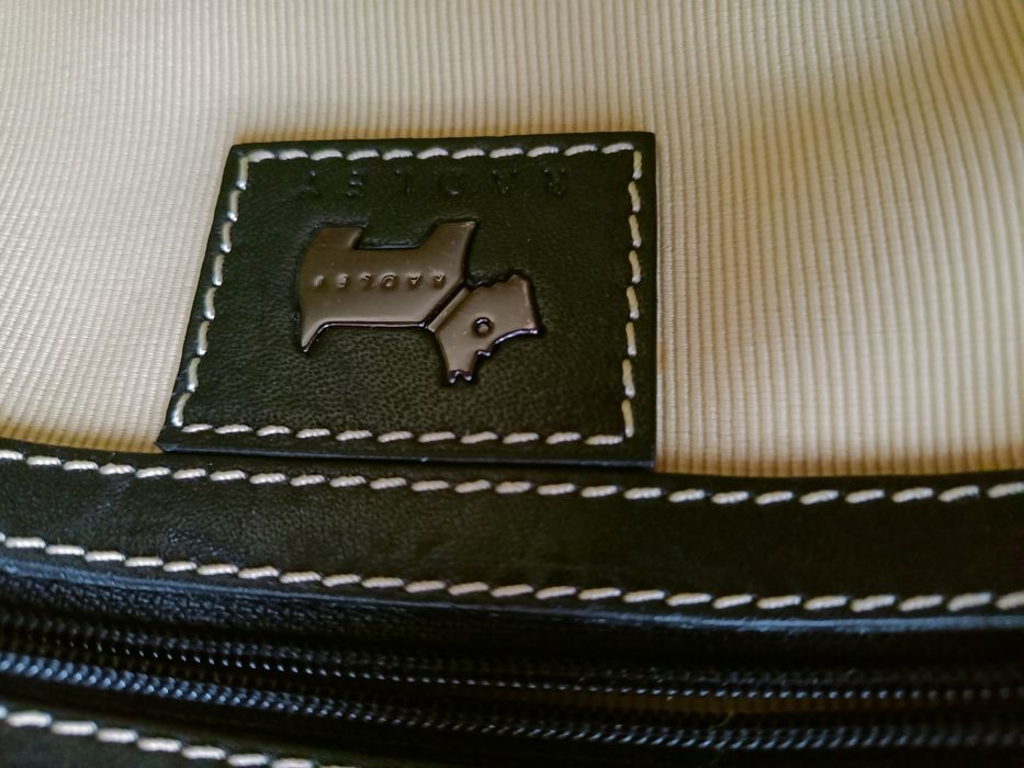 Продается сумка бренд RADLEY