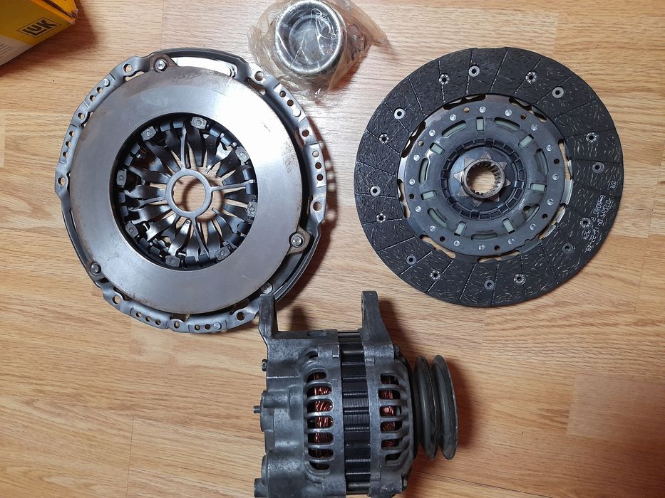 Vind chit ambriaj complet Toyota Avensis2007.
