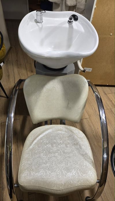 Измивна колона +подарък стол