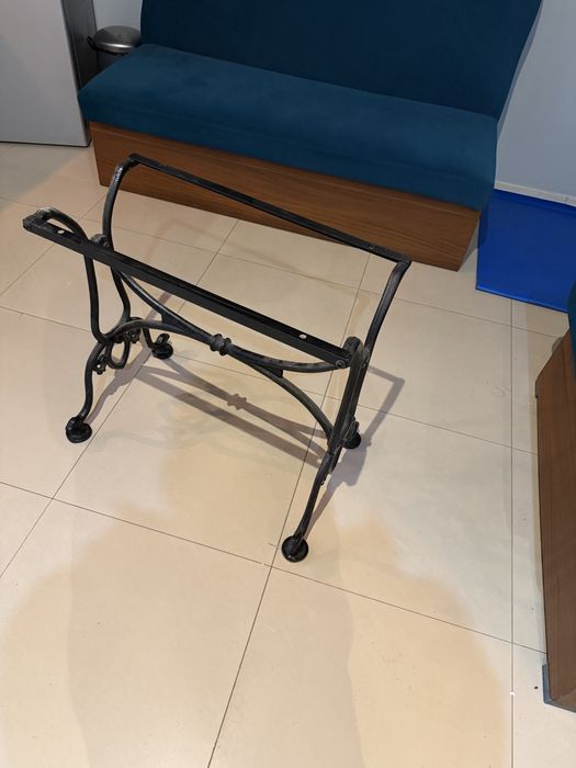 Чугунена основа крака за маса