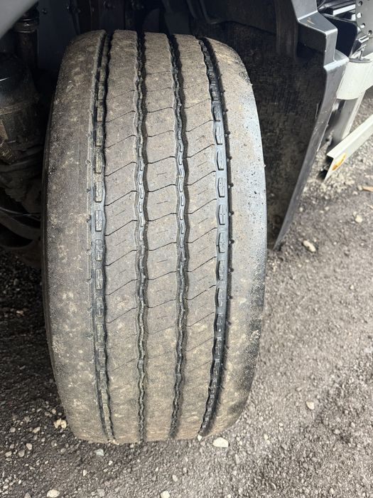 Volvo FM330 frigorific 2011