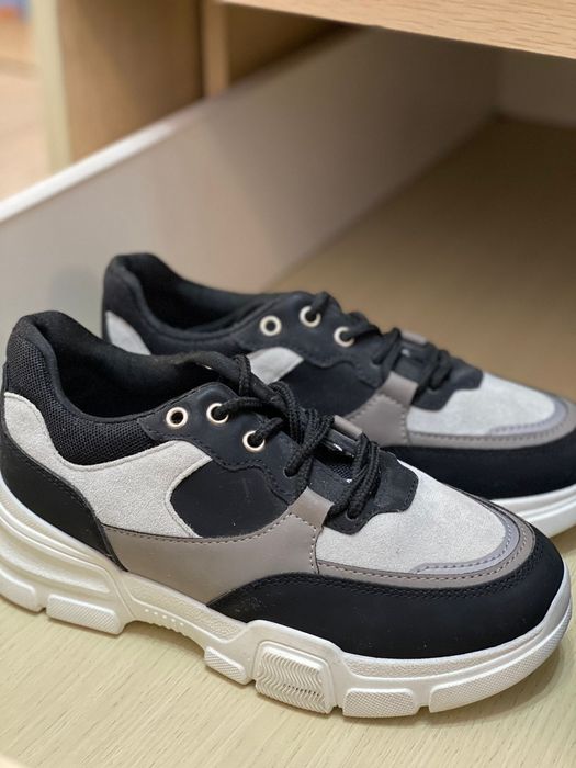 Кроссовки для девочек