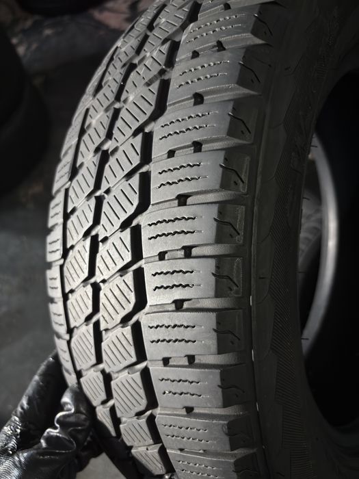 215/65R16C 109/107R Goodride stare foarte buna fara defecte