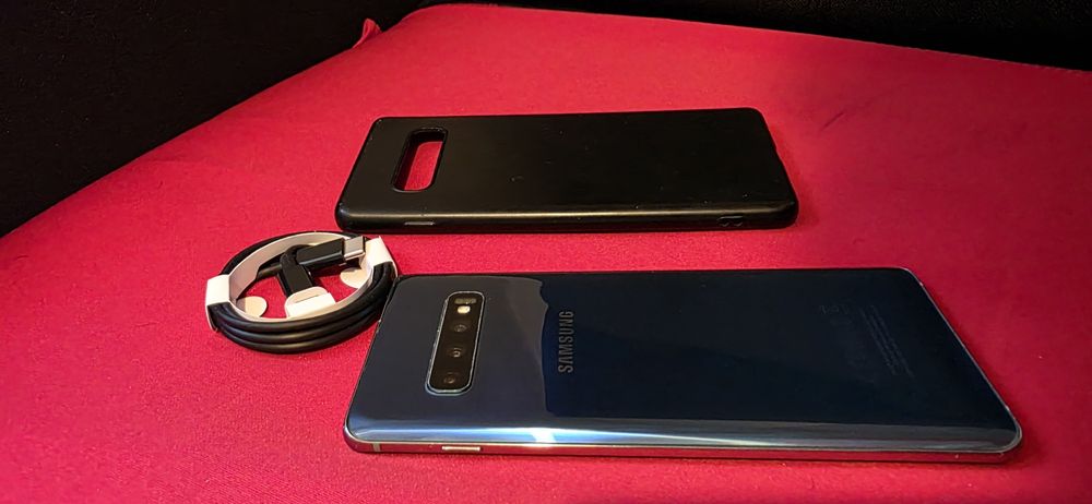 Samsung Galaxy S10+ 8GB RAM 128GB Prism Blue БЕЗУПРЕЧНО ТОП СЪСТОЯНИЕ!