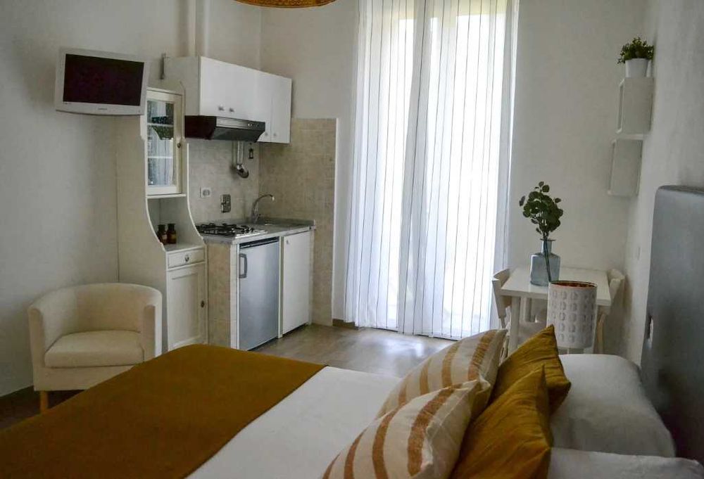 Дава се под наем Едностаен апартамент в Пловдив, Младежки Хълм - 41 кв.м за 183.6 € - Снимка #1