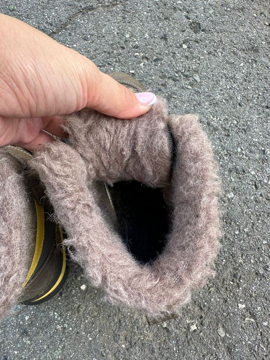 Продам сапожки на мальчика