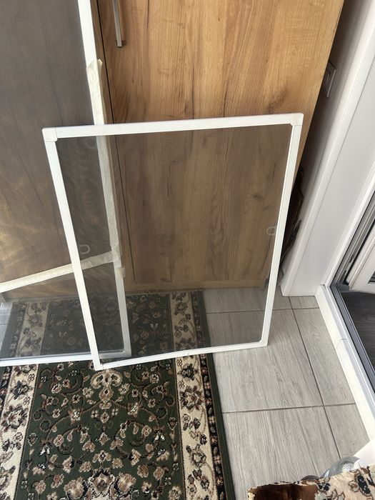 Продам москитные сетки 3 штуки