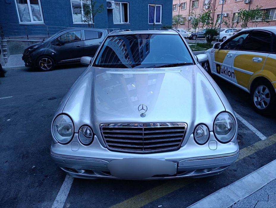 Mersedes benz 210 sotiladi.