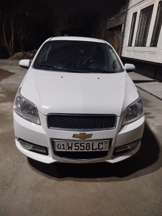 Nexia3 sotiladi bir qo'l