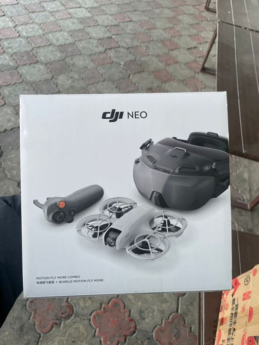Дрон DJI Neo motion Fly More Combo серый
