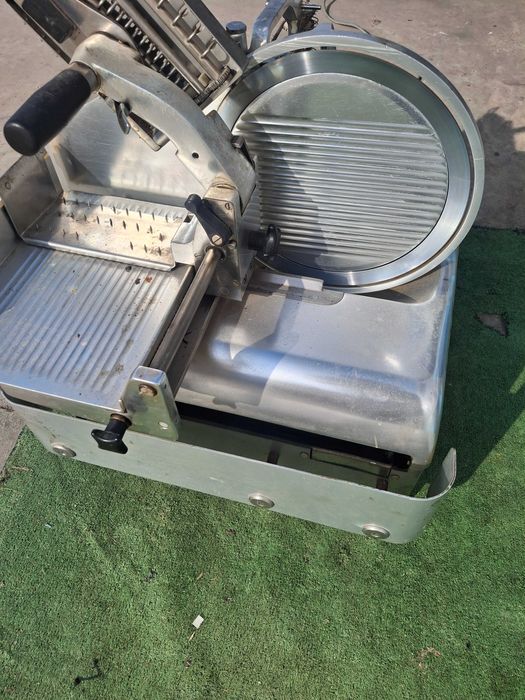 Професионална Колбасорезачка Ф.30