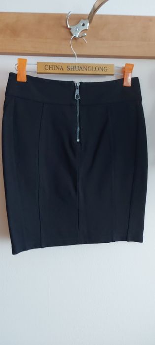 Черна пола GUESS