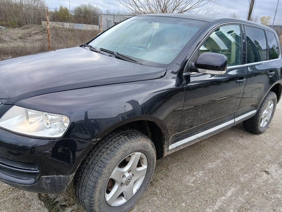 Vând Volkswagen Touareg