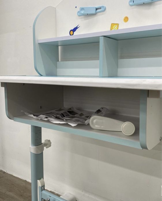 Детский парта и стул комплект / Новое в упаковке