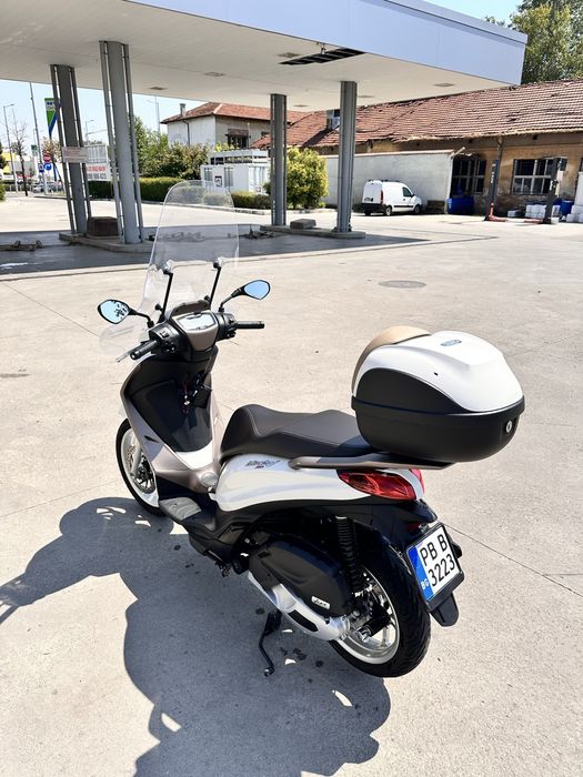 Продавам Piaggio Medley 125