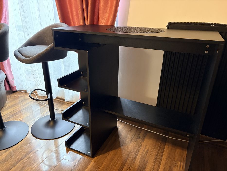 Masa inalta bar cu doua scaune de bar