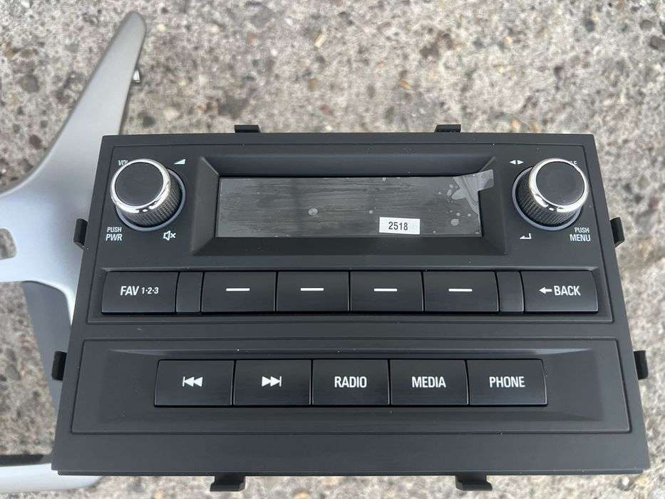 Продам родную магнитолу от кобальт