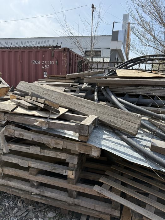 Доски и поддоны бесплатно