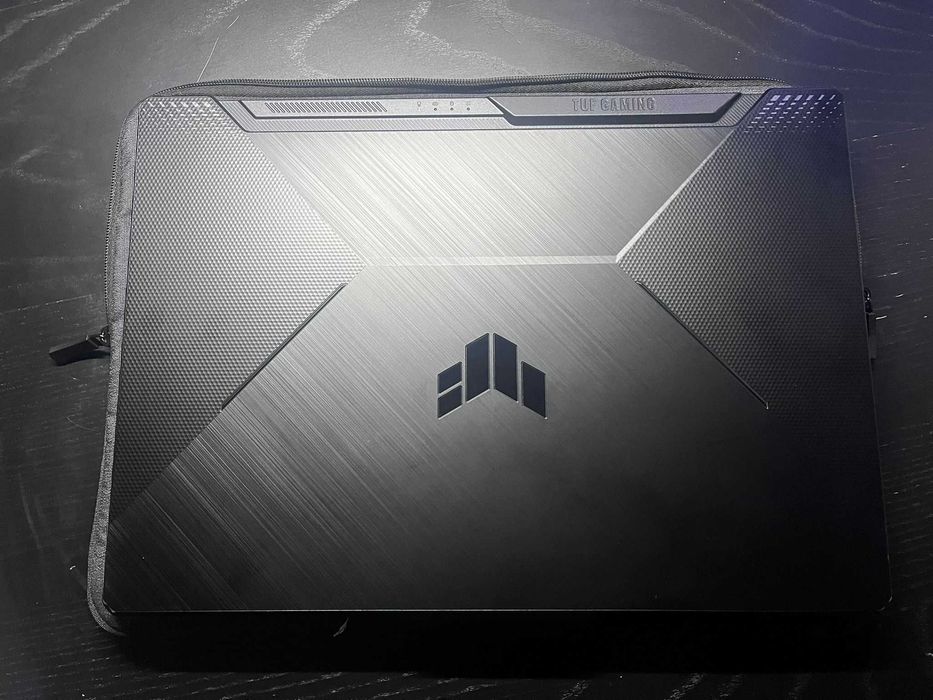 ASUS TUF Gaming F15 FX506HC - RTX 3050 / Intel i5 / 32 GB RAM / 144 Hz