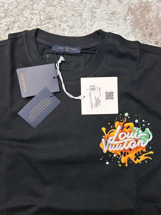 Woow vinde tricouri noi barbatesti