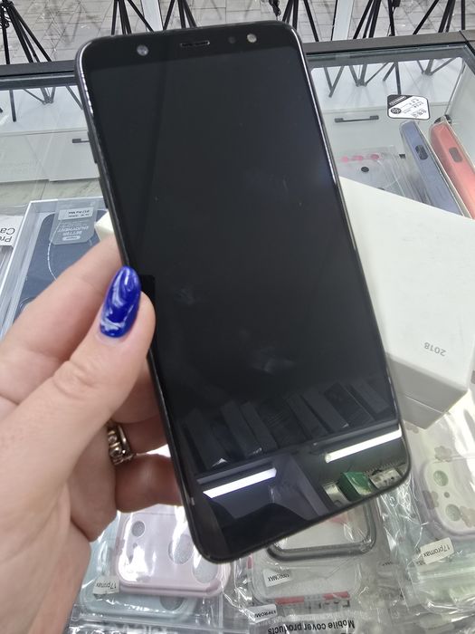 Продам телефон Samsung A6+