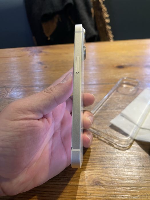 В продаже Айфон 14/128Gb