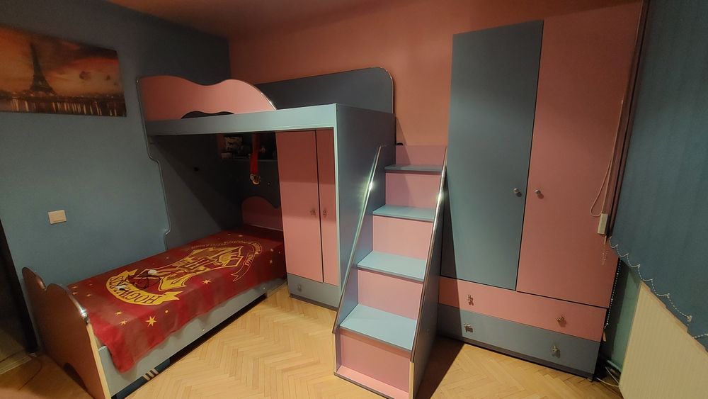 Vând mobila camera copii paturi suprapuse