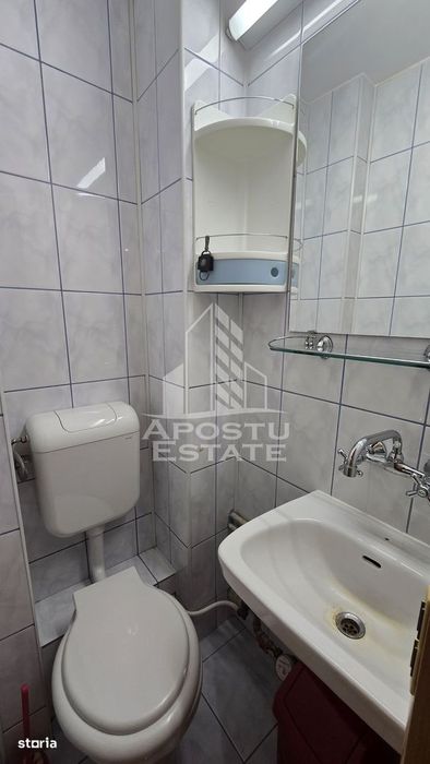 Apartament de vanzare cu 4 camere, etaj intermediar, Circumvalatiunii