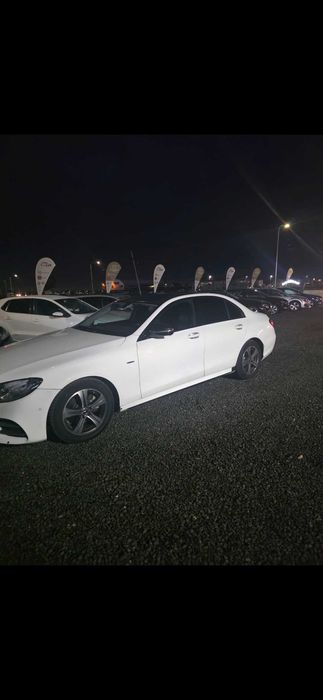Vand schimb Mercedes