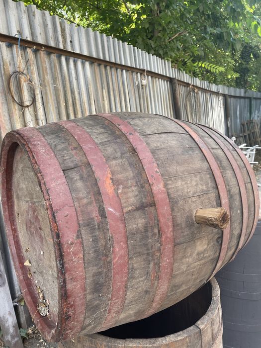 Стари автентични дървени каци за декорация/