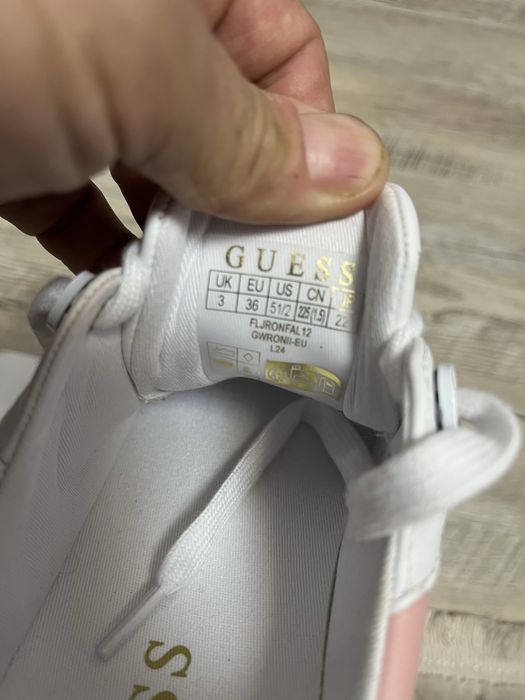 Guess adidași nr 36
