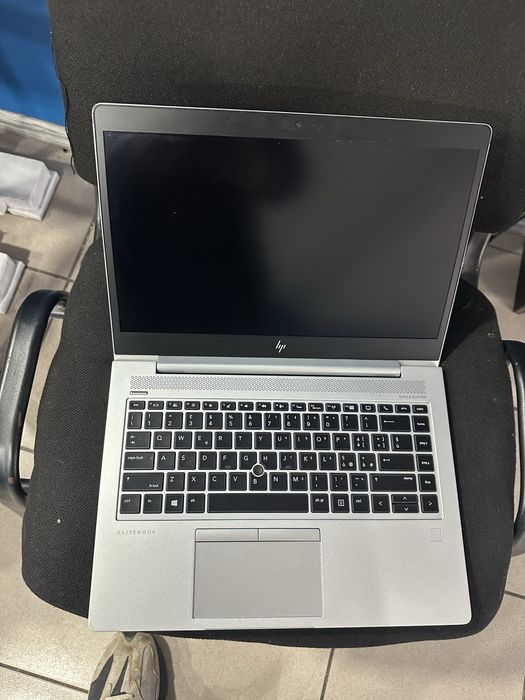 Vand hp elitebook 745 g5 ryzen 3 2300u 16gb ssd 512gb full hd