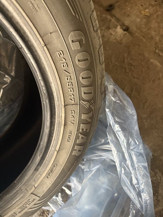 Летние шины GoodYear 215/55R17