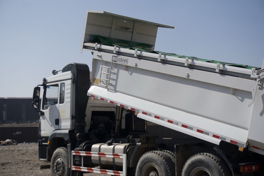 Shacman самосвал