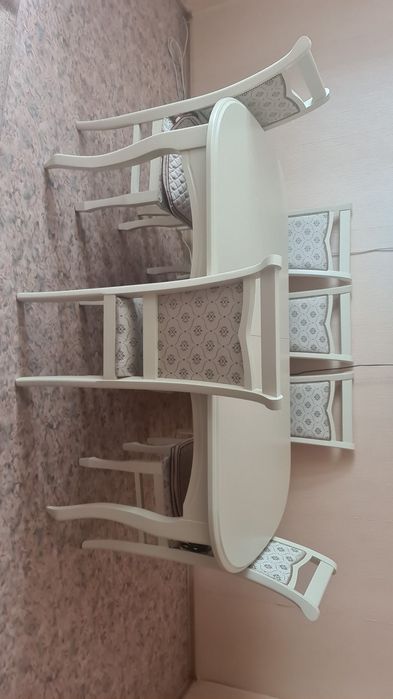 Стол гостевой и стулья