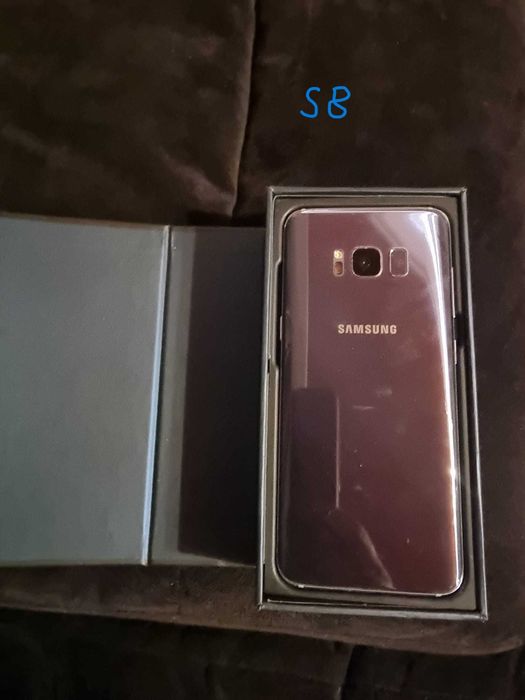 Vand telefon S8, cu cutie