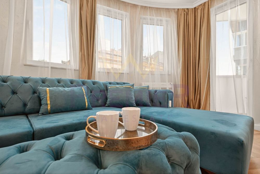 Дава се под наем Тристаен апартамент в Варна, Център - 100 кв.м за 1650 € - Снимка #6