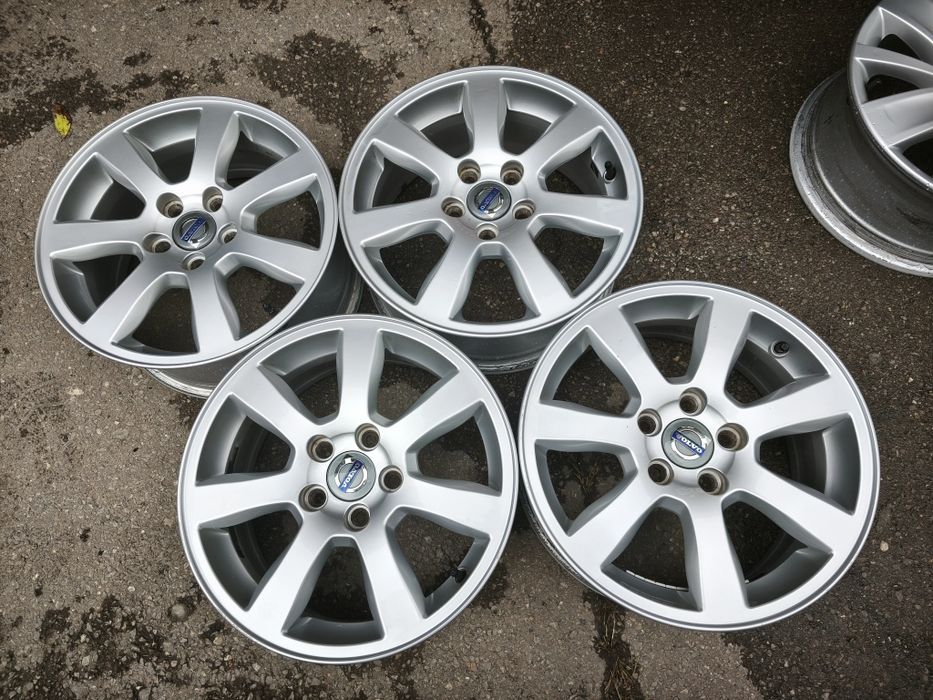16" оригинални алуминиеви джанти за Volvo.
