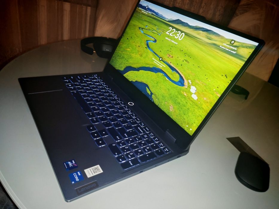 Laptop Lenovo LOQ Generație Nouă