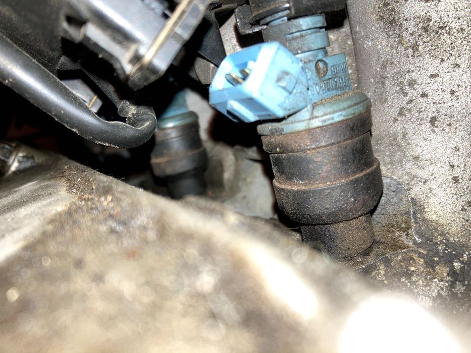 Всмукателен колектор, дросел и дюзи от BMW 325i М20Б25/M20B25 E30 E34