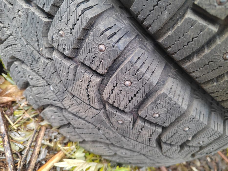 Продам комплект  летних шин