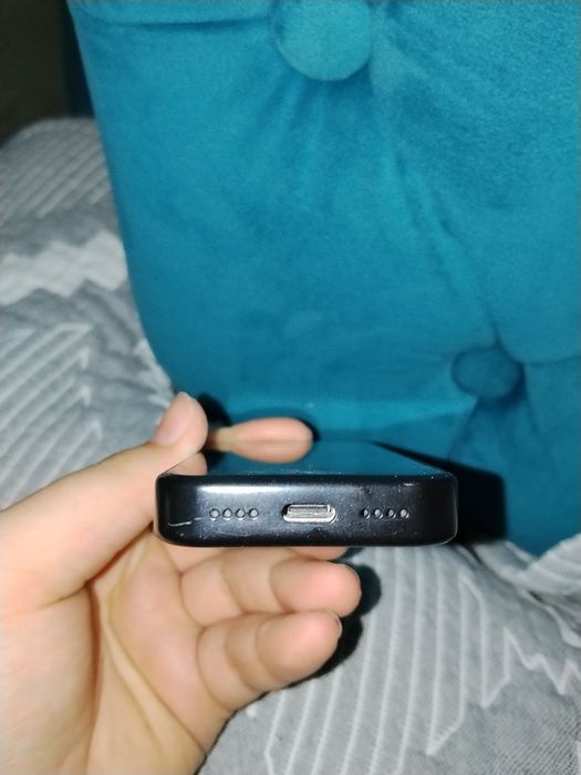 Iphone 17 mini ifyfyfk