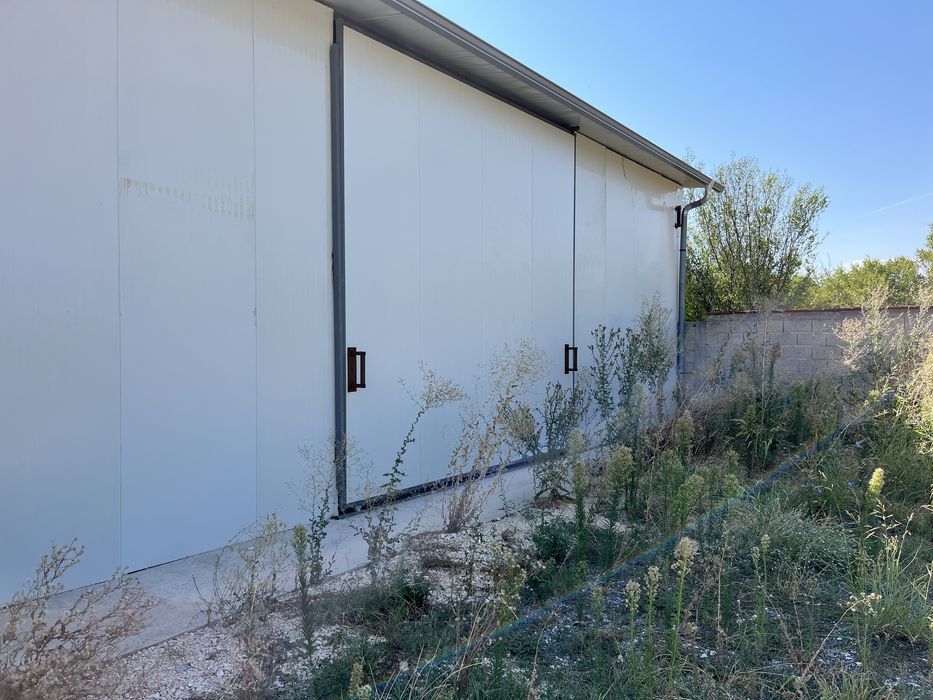 Дава се под наем Склад в с. Дълго поле, Област Пловдив - 3000 кв.м за 5666.61 € - Снимка #3