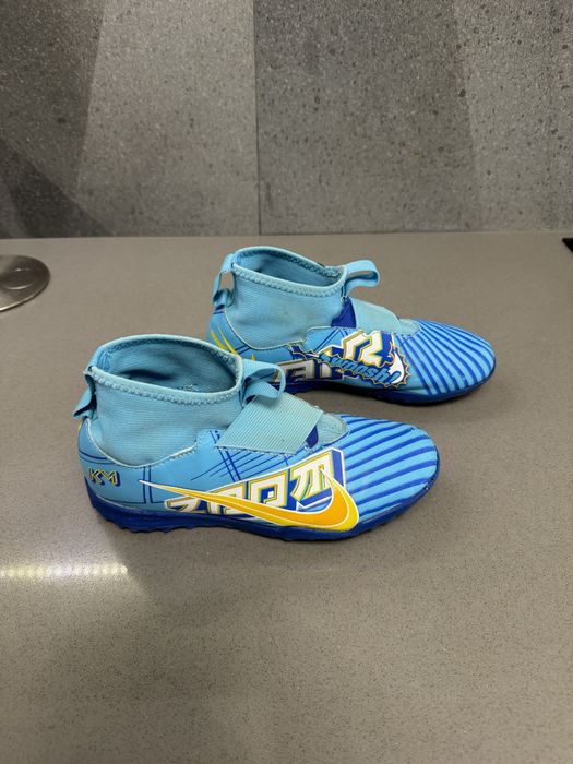 Детски футболни обувки Nike Kylian Mbappé - размер 33,5