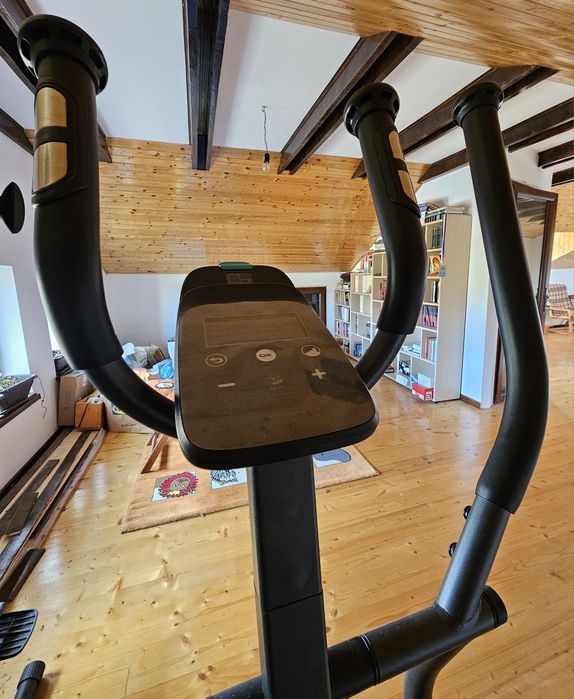 Bicicleta eliotica decathlon essentials 120, Noua, 1200 lei in magazin