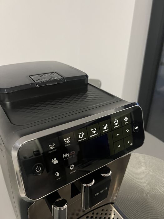 Espresssor automat Philips seria 4300