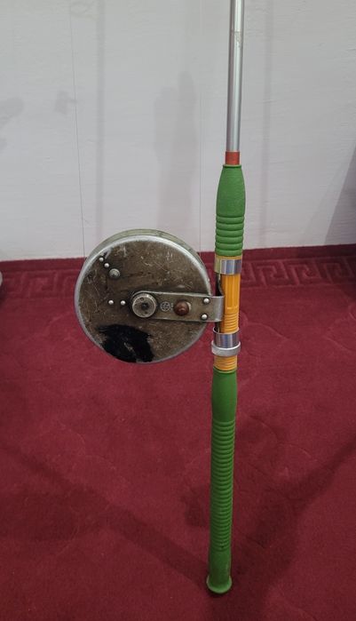 Срочнаа Невская катушка СССР  удачка